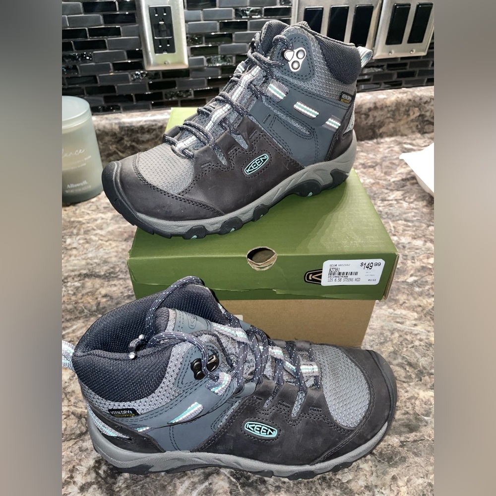 Keen hiking shoes